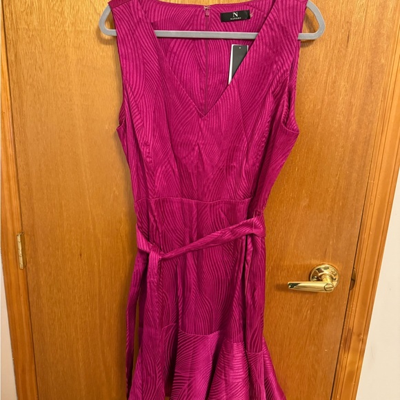 Natori Scroll Jacquard Ruffle Dress / Vibrant Pink Mini Dress - Picture 7 of 8